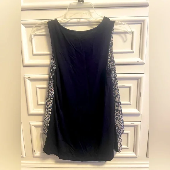 Adrianna Papell Women’s Tank Top. NWOT - Picture 2 of 2